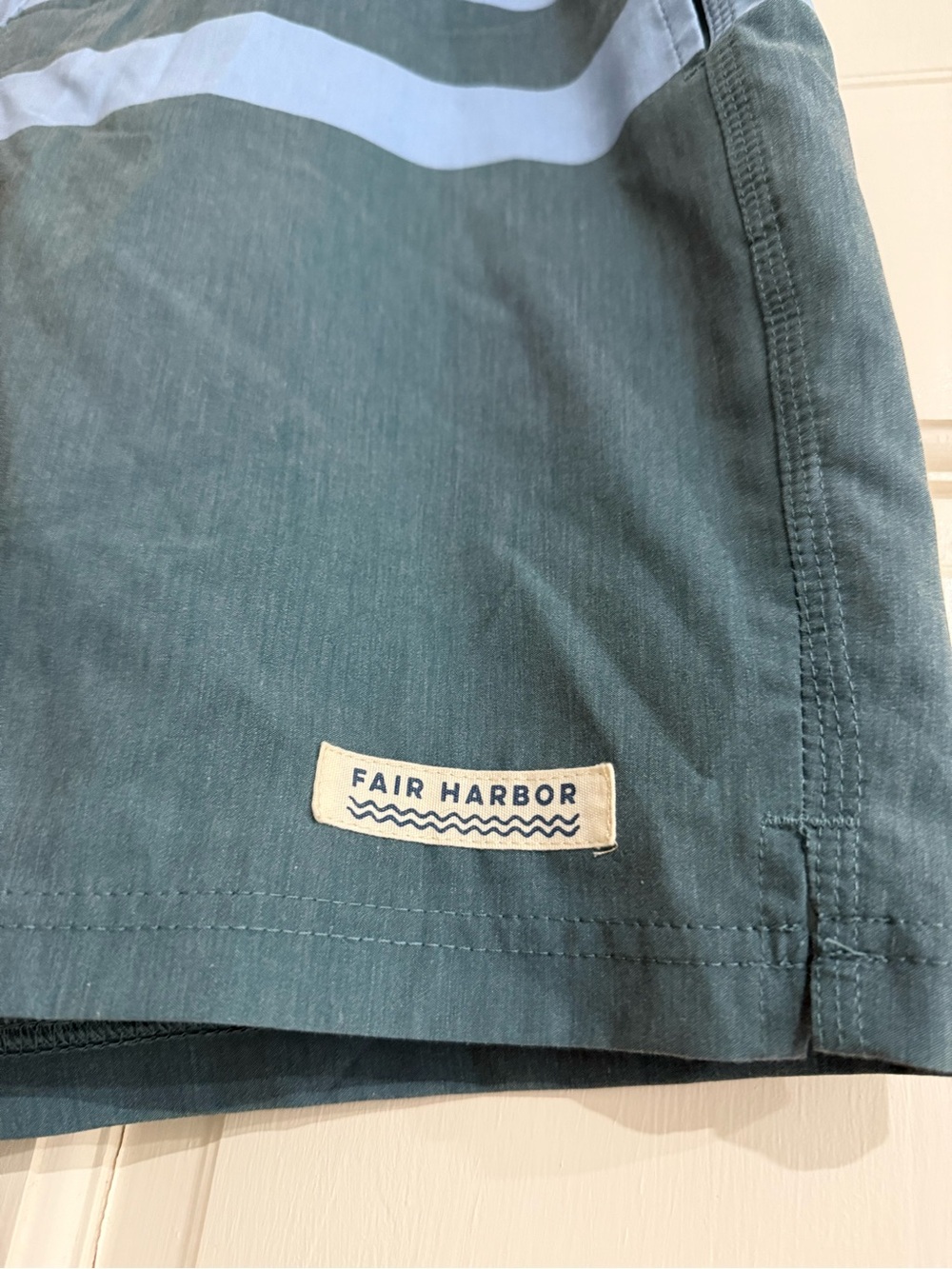 Fair Harbor Men's Swim Shorts Size - Picture 3 of 6